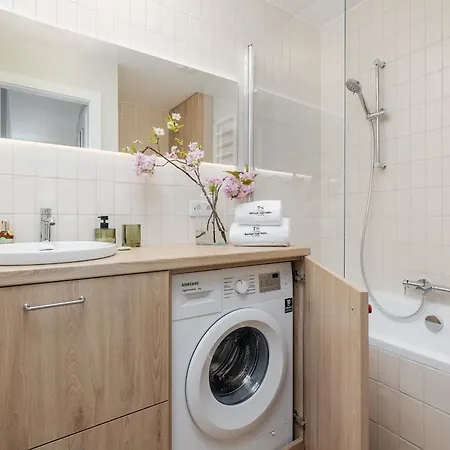 Ts Colonial Airco 아파트 슈체친